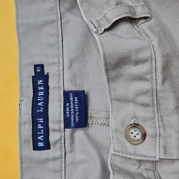 Ralph Lauren Women's Khaki shorts Size 10 - Picture 3 of 3